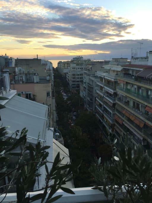 Stylish Seaview Rooftop Thessaloniki Exterior photo