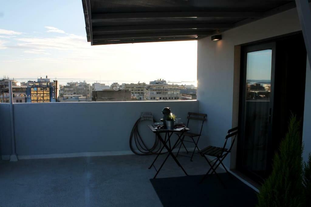 Stylish Seaview Rooftop Thessaloniki Exterior photo